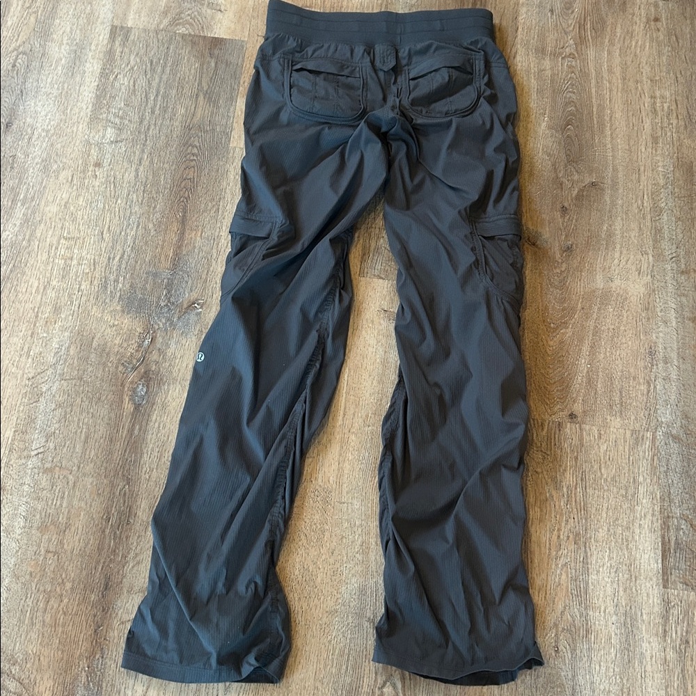 Lululemon yoga camp pants army green - Picture 7 of 8